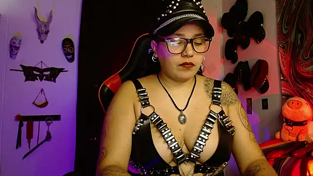 Snapshot of LilithSharon chatting on 02/05/26, 04:55 LilithSharon online show from 02/05/26, 04:55