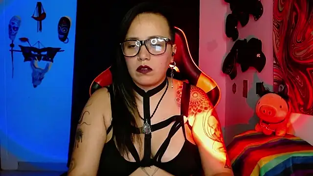 Snapshot of LilithSharon chatting on 03/15/26, 04:57 LilithSharon online show from 03/15/26, 04:57