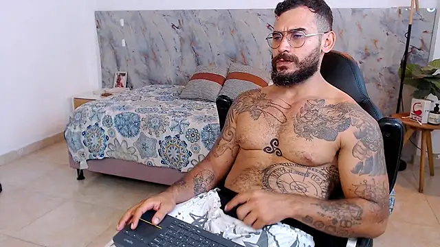 hanz col online show from 11/24/25, 01:16