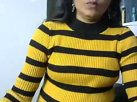 Snapshot of l_l_ish chatting on 02/16/25, 10:10 l l ish online show from 02/16/25, 10:10