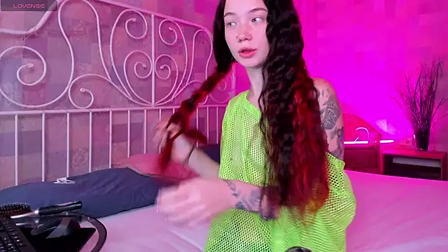 Kira yoon online show from 01/25/25, 12:06