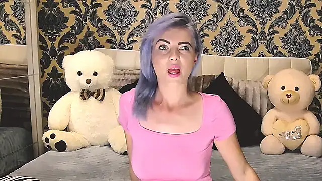 Snapshot of Aly_girl1 chatting on 03/22/25, 10:17 Aly girl1 online show from 03/22/25, 10:17