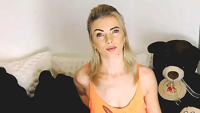 Snapshot of Aly_girl1 chatting on 01/06/26, 11:03 Aly girl1 online show from 01/06/26, 11:03