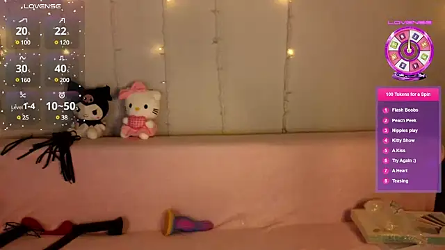 Snapshot of emili_blanc chatting on 12/22/24, 11:44 emili blanc online show from 12/22/24, 11:44