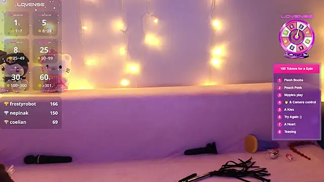 Snapshot of emili_blanc chatting on 12/25/24, 02:34 emili blanc online show from 12/25/24, 02:34
