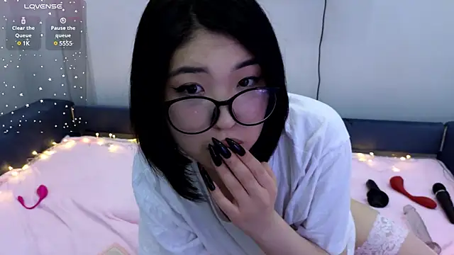 Snapshot of emili_blanc chatting on 01/12/25, 12:23 emili blanc online show from 01/12/25, 12:23