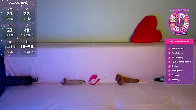 Snapshot of emili_blanc chatting on 03/13/25, 02:49 emili blanc online show from 03/13/25, 02:49