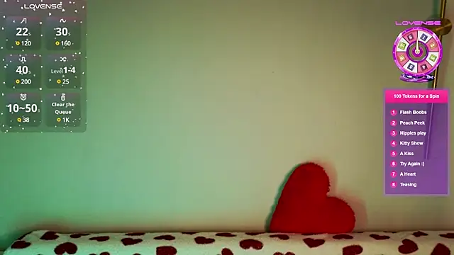 Snapshot of emili_blanc chatting on 03/20/25, 02:51 emili blanc online show from 03/20/25, 02:51
