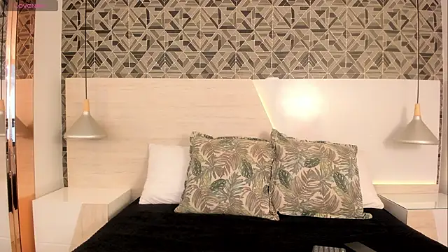 Snapshot of IvannaAnggel chatting on 03/11/25, 12:28 IvannaAnggel online show from 03/11/25, 12:28