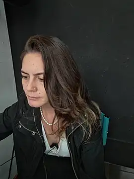 Hanny 24 online show from 12/01/25, 08:14