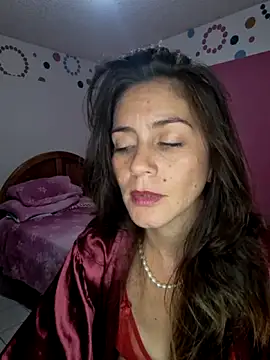 Snapshot of Hanny_24 chatting on 04/28/26, 02:27 Hanny 24 online show from 04/28/26, 02:27