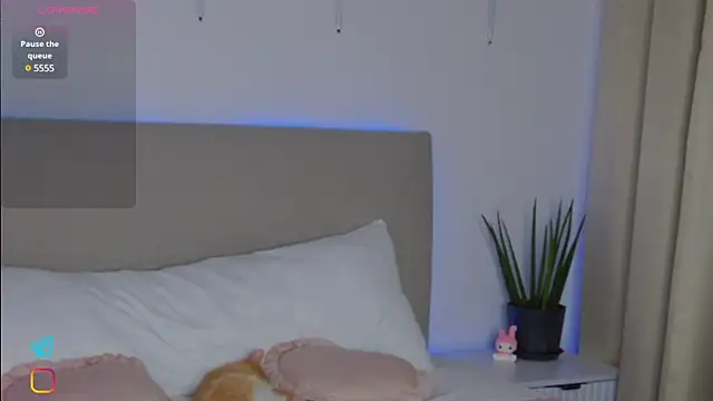 Snapshot of Lisa_Moones chatting on 01/24/25, 06:25 Lisa Moones online show from 01/24/25, 06:25