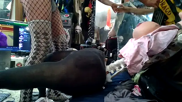 Snapshot of slinginbigD chatting on 01/06/26, 09:13 slinginbigD online show from 01/06/26, 09:13