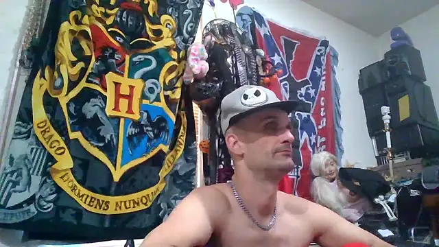 Snapshot of slinginbigD chatting on 01/12/26, 09:20 slinginbigD online show from 01/12/26, 09:20