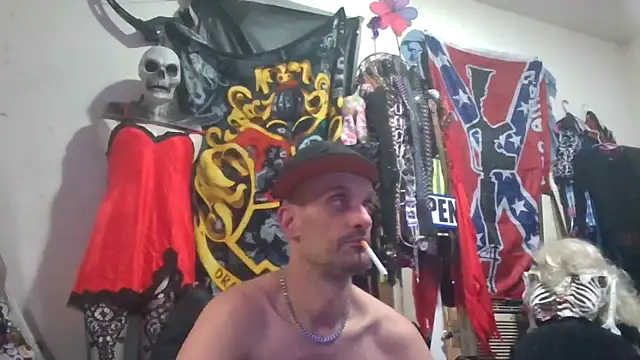 Snapshot of slinginbigD chatting on 01/18/26, 09:40 slinginbigD online show from 01/18/26, 09:40