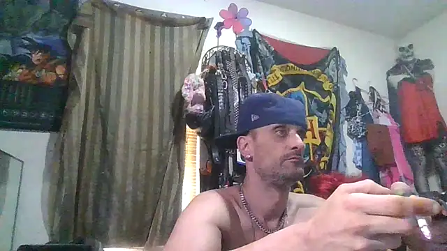 Snapshot of slinginbigD chatting on 02/05/26, 07:40 slinginbigD online show from 02/05/26, 07:40