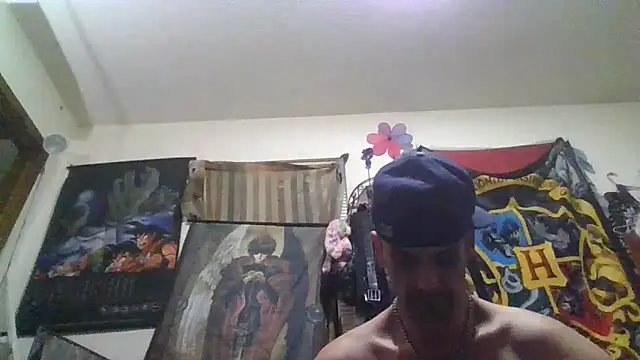 Snapshot of slinginbigD chatting on 02/07/26, 01:37 slinginbigD online show from 02/07/26, 01:37