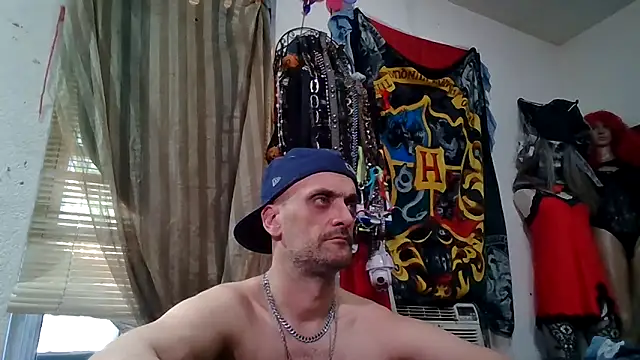 Snapshot of slinginbigD chatting on 02/23/26, 08:39 slinginbigD online show from 02/23/26, 08:39