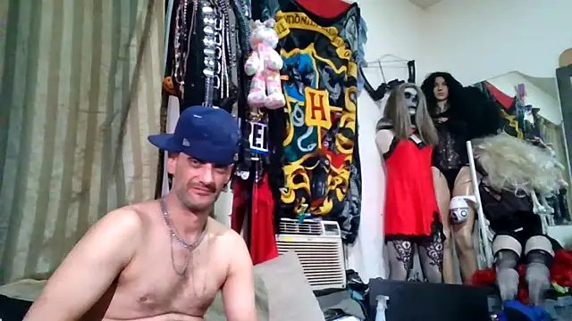 Snapshot of slinginbigD chatting on 03/03/26, 08:53 slinginbigD online show from 03/03/26, 08:53