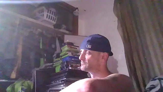 Snapshot of slinginbigD chatting on 03/13/26, 09:54 slinginbigD online show from 03/13/26, 09:54