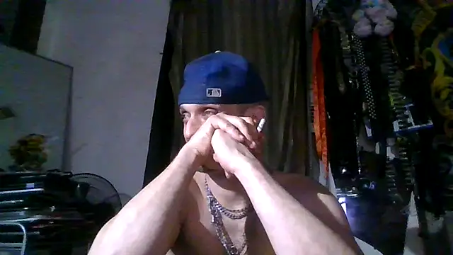 Snapshot of slinginbigD chatting on 03/22/26, 08:51 slinginbigD online show from 03/22/26, 08:51