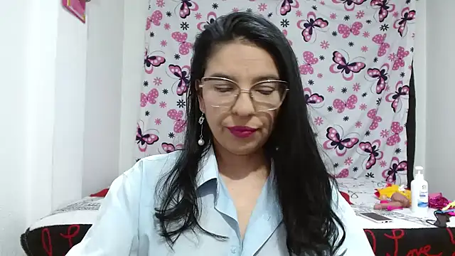 anybellucci43 online show from 02/11/25, 02:25