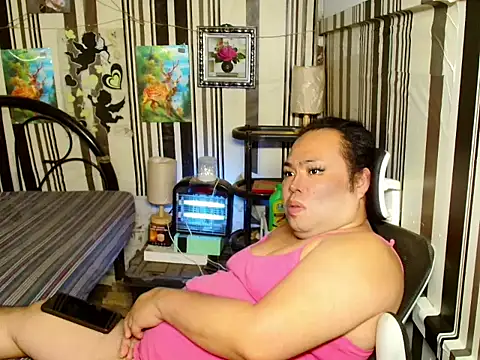 Snapshot of Reginex chatting on 04/01/26, 01:41 Reginex online show from 04/01/26, 01:41