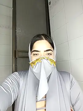 Snapshot of janna_isa chatting on 03/10/25, 10:24 janna isa online show from 03/10/25, 10:24