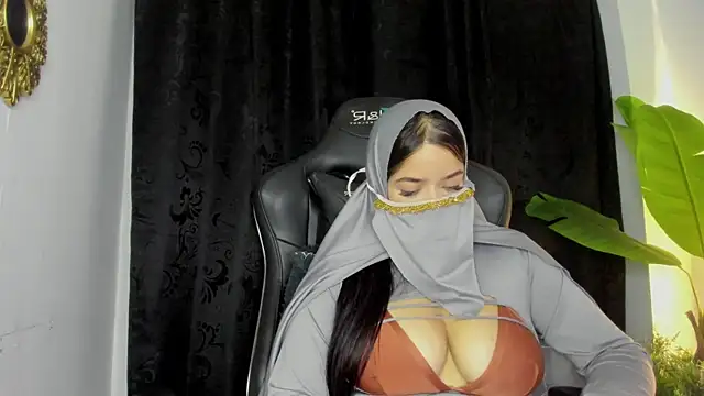 janna isa online show from 06/10/26, 11:13
