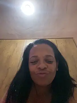 Snapshot of lomagata chatting on 02/02/26, 01:37 lomagata online show from 02/02/26, 01:37