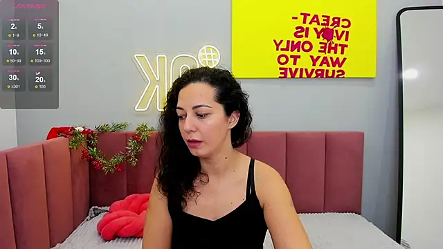 Linda Insatiable online show from 01/04/25, 01:10