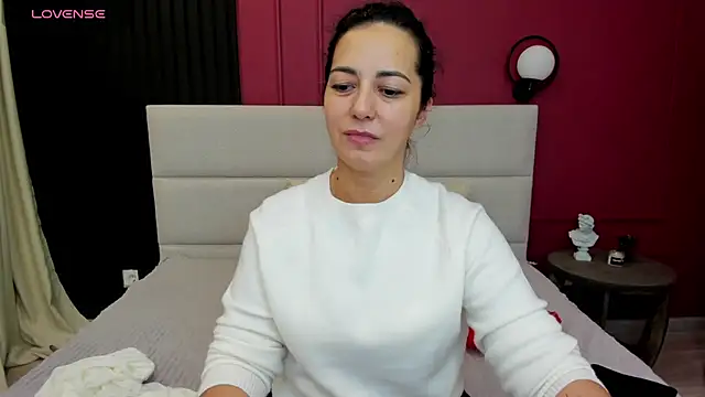 Linda Insatiable online show from 10/11/25, 01:16