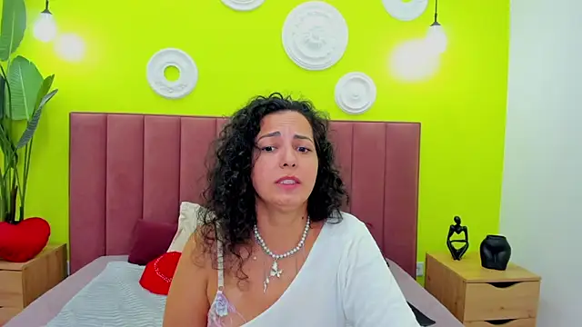 Linda Insatiable online show from 06/11/26, 02:53
