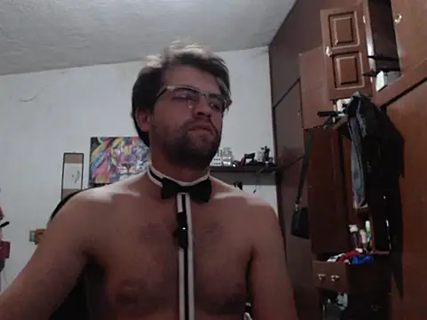 Snapshot of JhonyLove51 chatting on 03/05/25, 02:36 JhonyLove51 online show from 03/05/25, 02:36