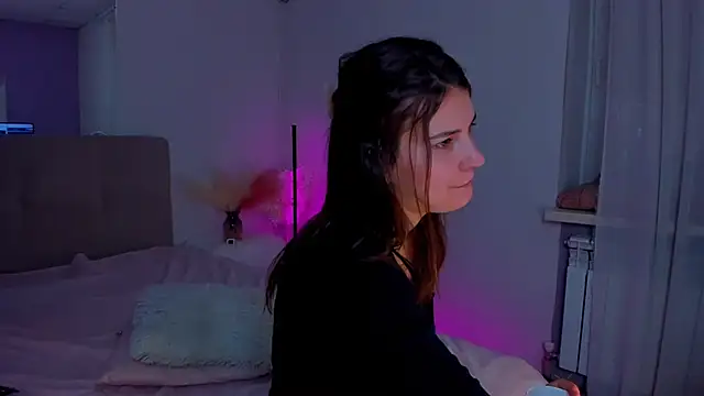 Laura Leee online show from 03/18/25, 09:31