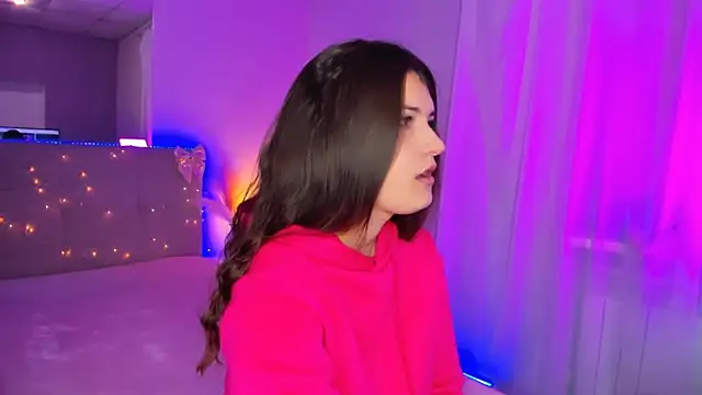 Laura Leee online show from 04/25/26, 05:10