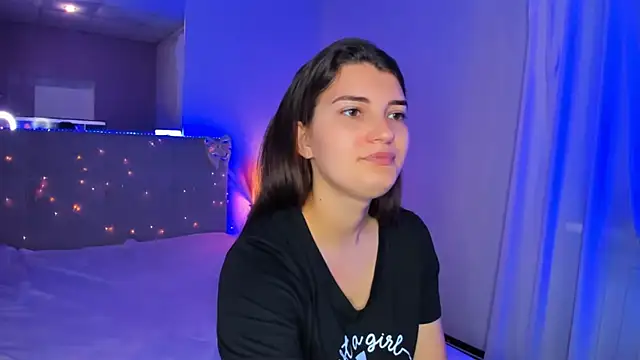 Laura Leee online show from 05/06/26, 05:25