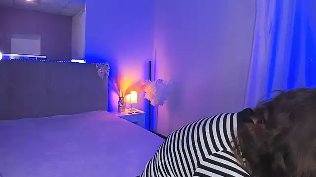 Laura Leee online show from 05/07/26, 05:02