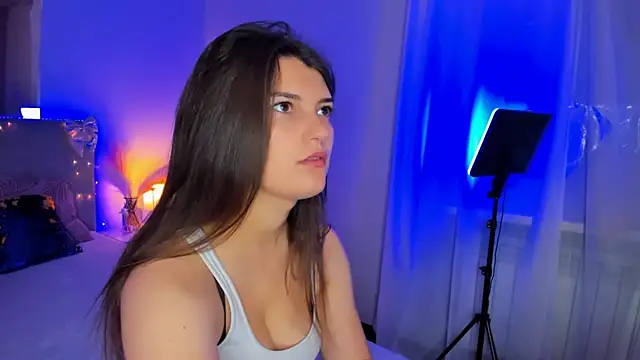 Laura Leee online show from 06/14/26, 04:47