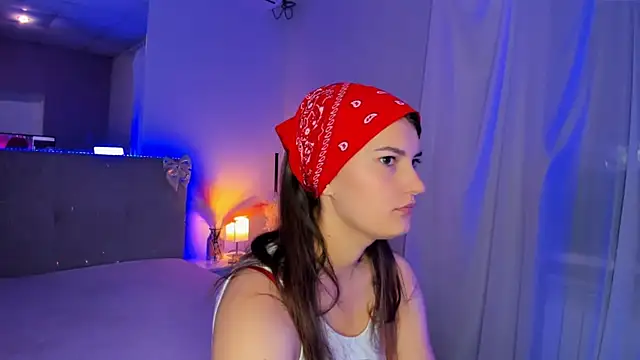 Laura Leee online show from 06/16/26, 04:48