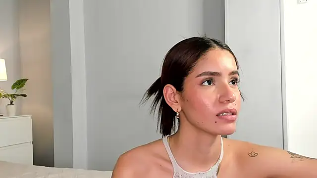 Madie  collins online show from 01/23/25, 05:42