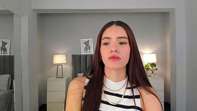 Madie  collins online show from 02/03/25, 11:31