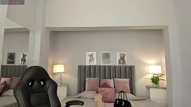 Madie  collins online show from 02/26/25, 11:09