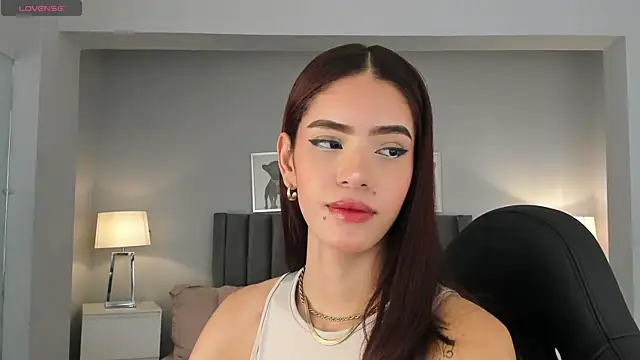 Madie  collins online show from 03/04/25, 11:29