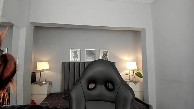 Madie  collins online show from 09/10/25, 10:37