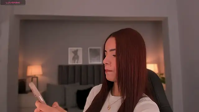 Madie  collins online show from 09/17/25, 10:17