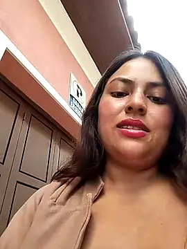Snapshot of DULCE__26 chatting on 01/20/25, 05:16 DULCE  26 online show from 01/20/25, 05:16