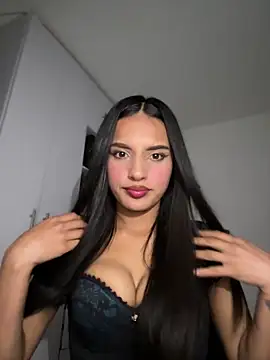 Snapshot of Dulceeany chatting on 11/18/25, 02:28 Dulceeany online show from 11/18/25, 02:28