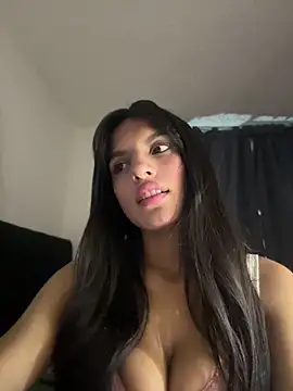 Snapshot of Dulceeany chatting on 03/15/26, 03:34 Dulceeany online show from 03/15/26, 03:34