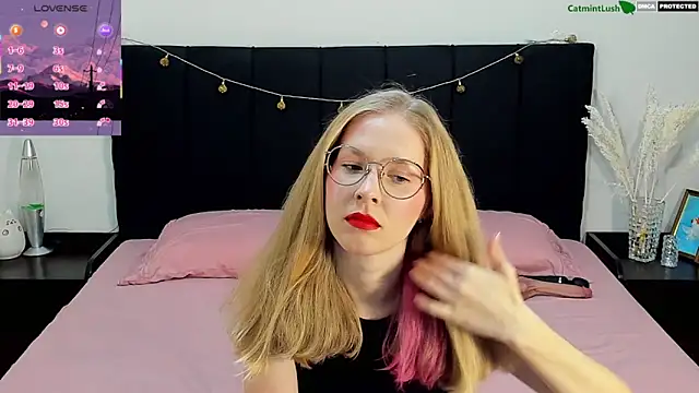CatmintLush online show from 06/17/26, 11:38